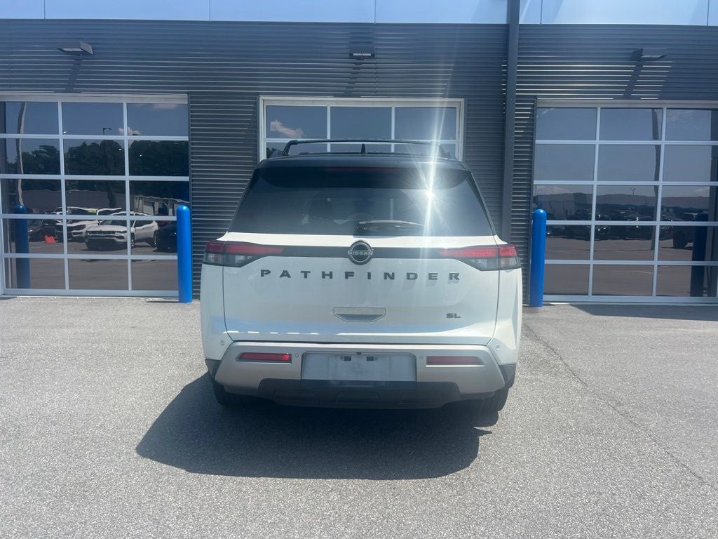 2023 Nissan Pathfinder SL