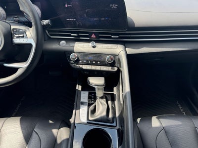 2022 Hyundai Elantra Limited