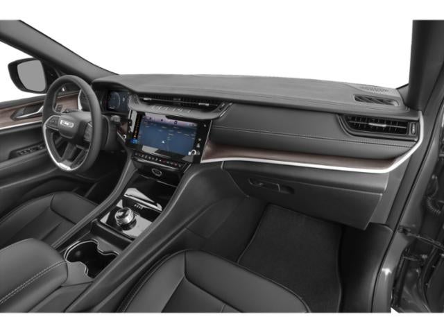2027 Jeep Grand Cherokee GRAND CHEROKEE LAREDO 4X2
