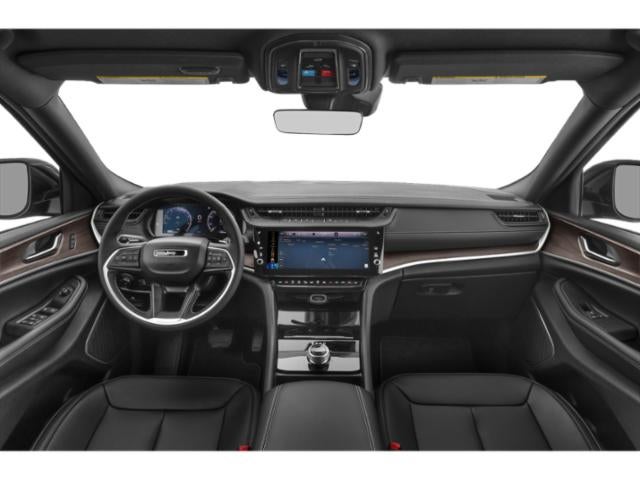 2027 Jeep Grand Cherokee GRAND CHEROKEE LAREDO 4X2