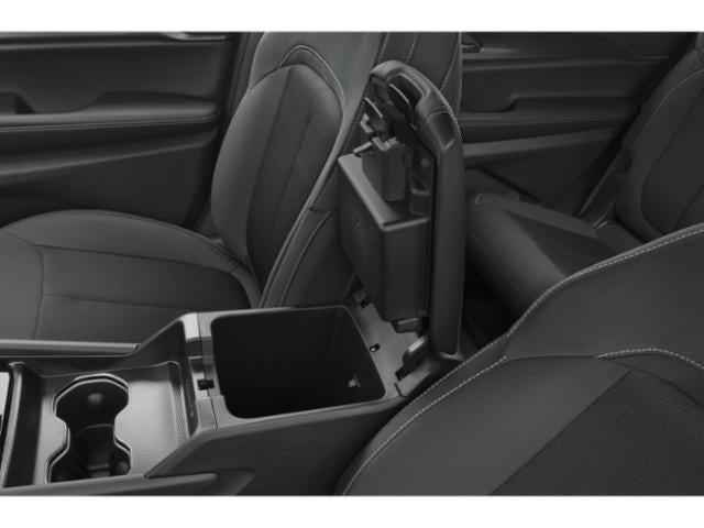 2027 Jeep Grand Cherokee GRAND CHEROKEE L LAREDO ALTITUDE 4X2